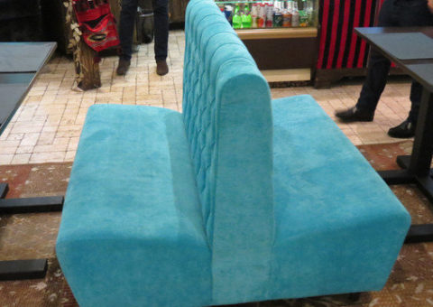 Идеи использования диванов с высокой спинкой