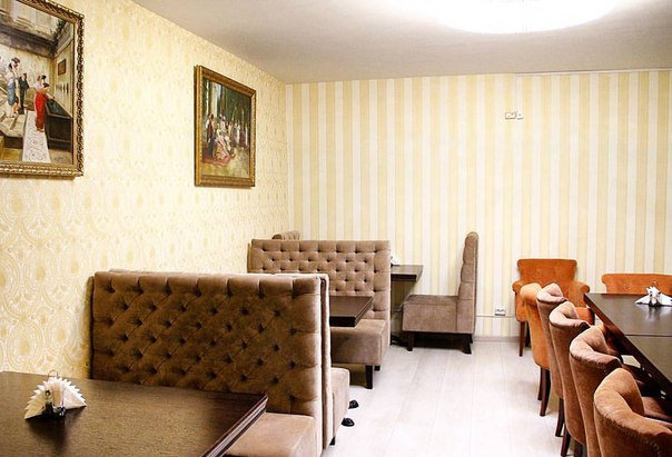 Наша мебель в ресторане "Страдивари" г.Москва, ул. Академика Анохина , д.60