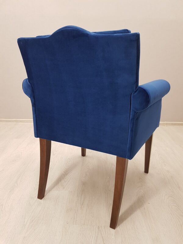 синее кресло для кафе