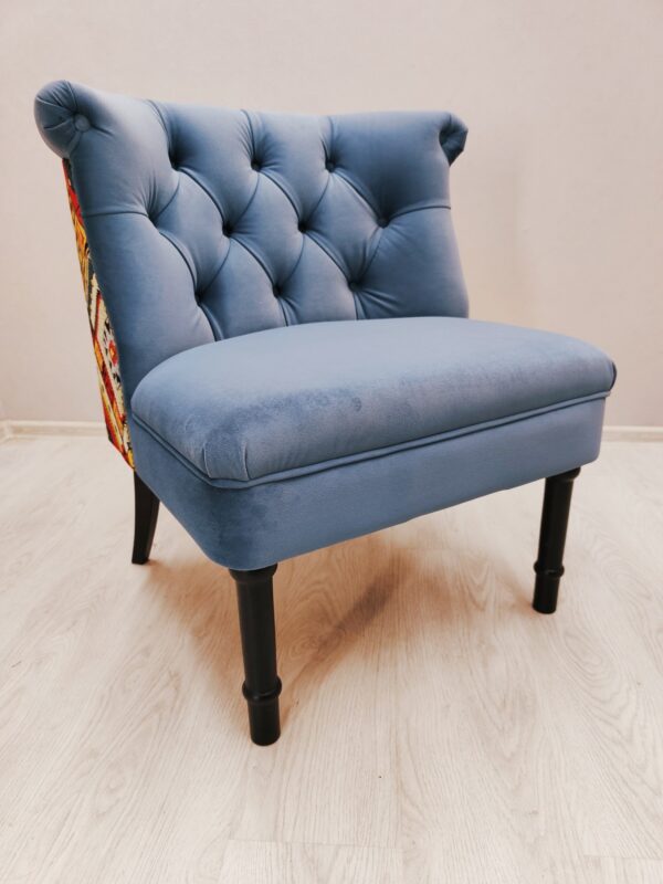 голубое кресло