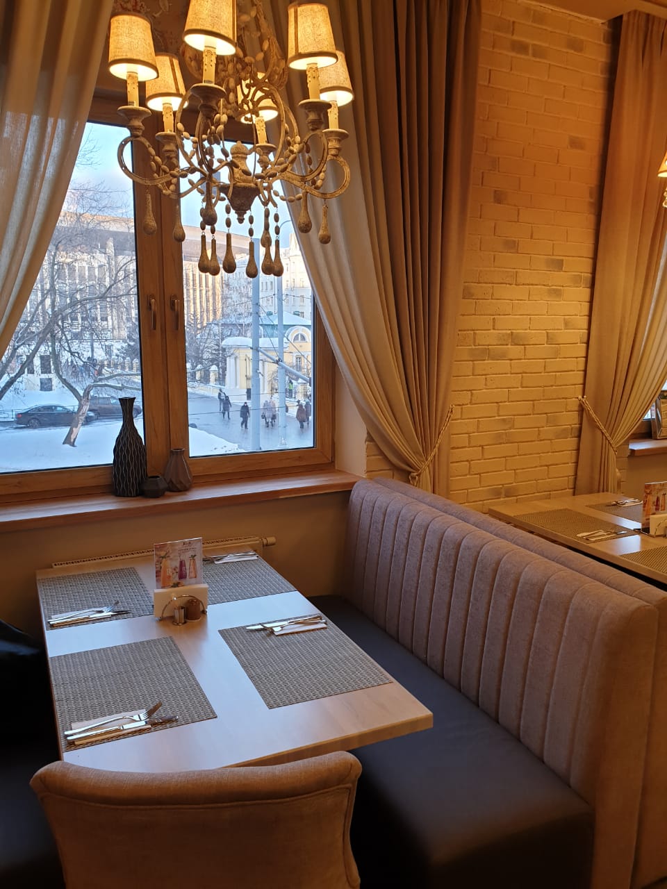 Наша мебель в ресторане "IL Патио" на проспекте Мира в Москве. Стулья для ресторана "IL Патио"
