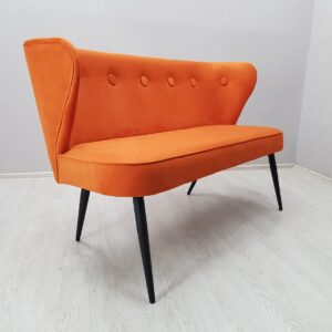 диван оранжевый