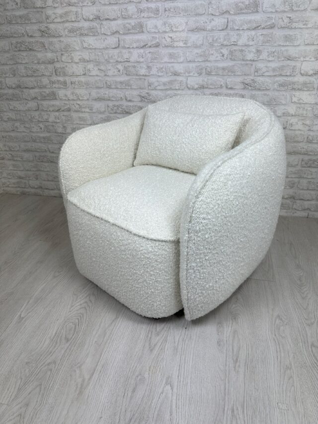 Кресло для дома от дизайнера